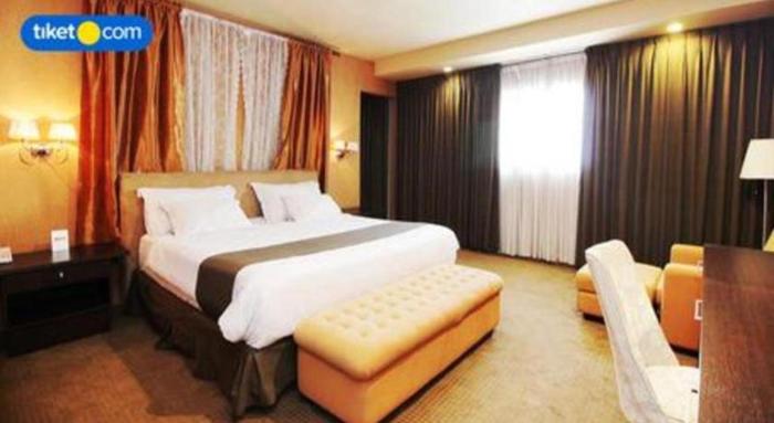 kenari tower hotel