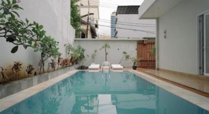 kenari tower hotel