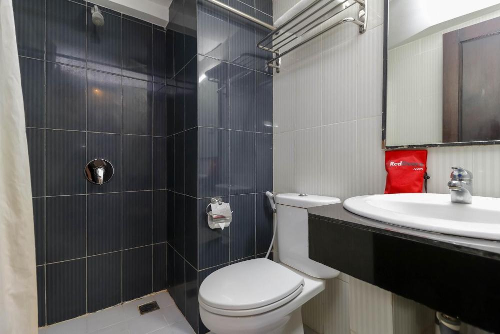 reddoorz plus grand populer hotel
