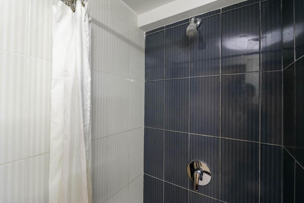 reddoorz plus grand populer hotel