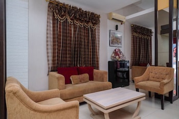 reddoorz plus grand populer hotel