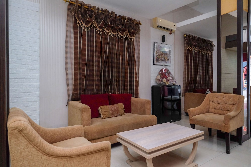 reddoorz plus grand populer hotel