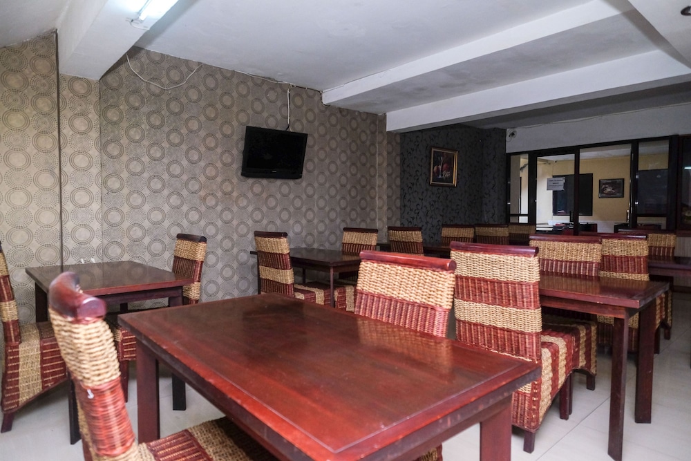 reddoorz plus grand populer hotel