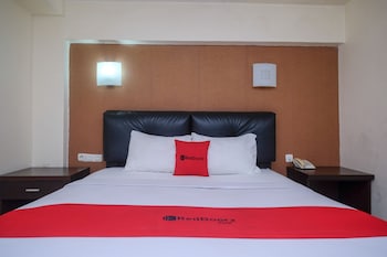 reddoorz plus grand populer hotel