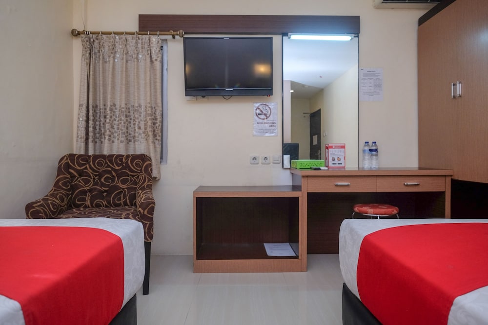 reddoorz plus grand populer hotel