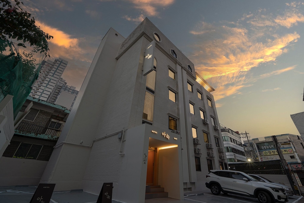 thehyoosik aank hotel guri