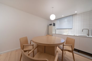 thehyoosik aank hotel guri