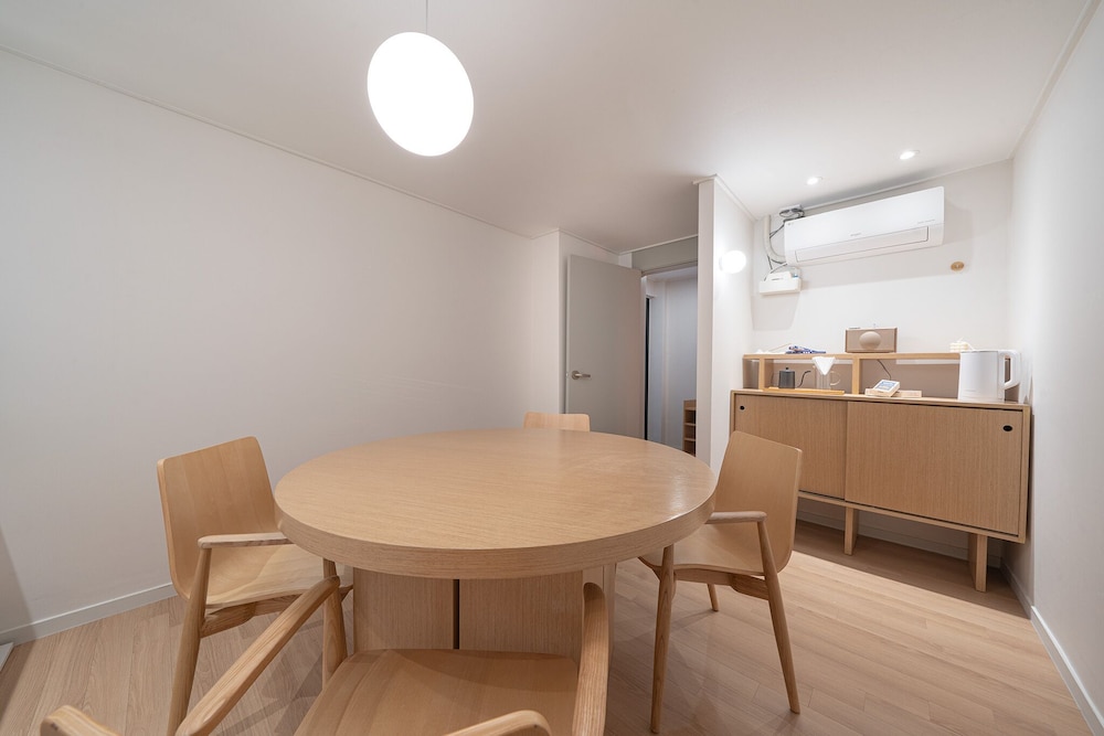 thehyoosik aank hotel guri