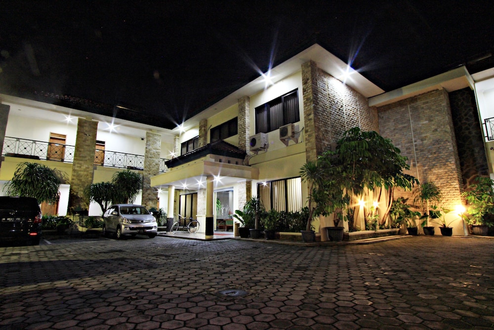 griya sentana hotel jogjakarta