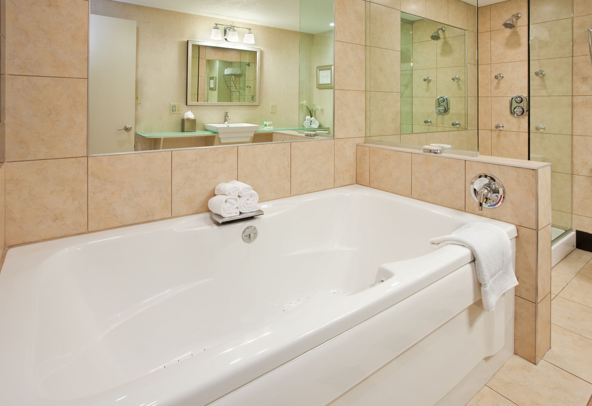 holiday inn manhattan at the campus by ihg