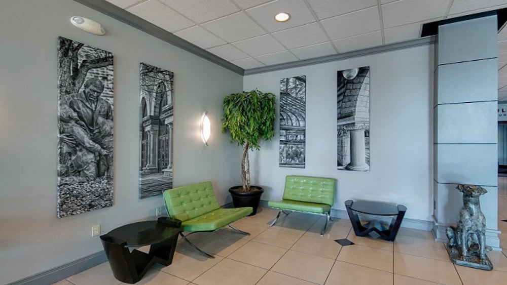 holiday inn manhattan at the campus by ihg