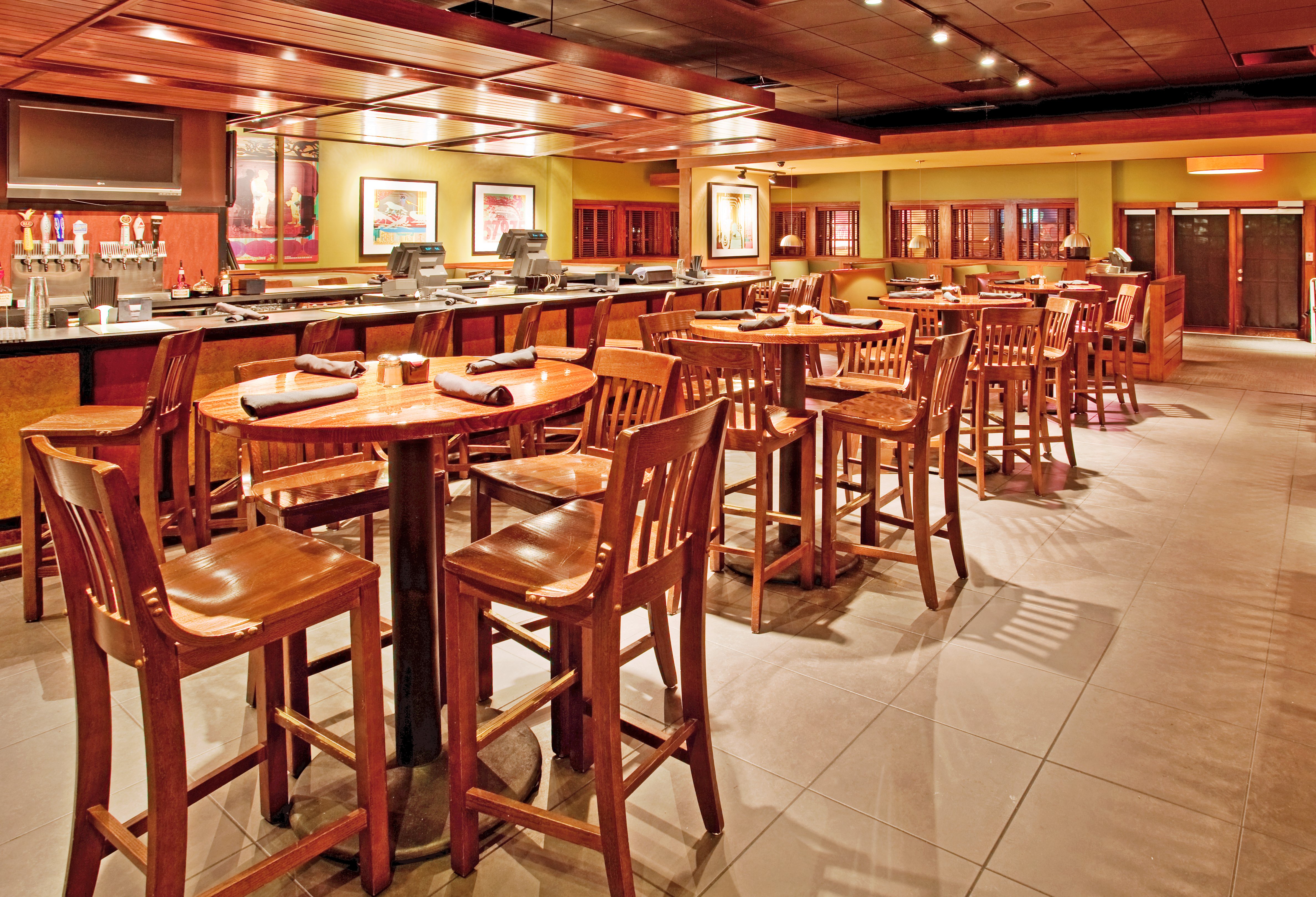 holiday inn manhattan at the campus by ihg