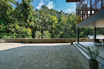 moksha at kitulgala rainforest boutique