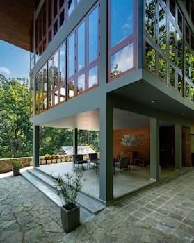 moksha at kitulgala rainforest boutique