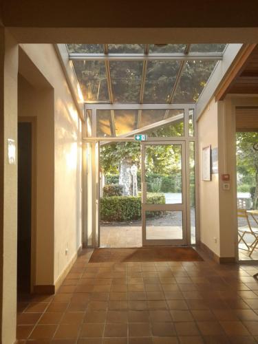 hotel restaurant platanes