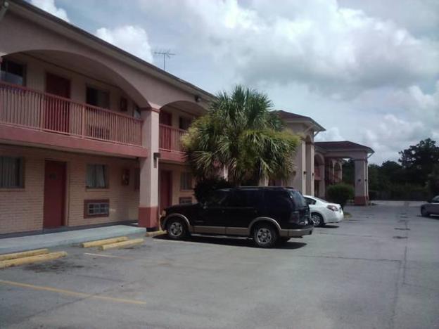 rodeway inn and suites east