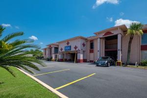 rodeway inn and suites east