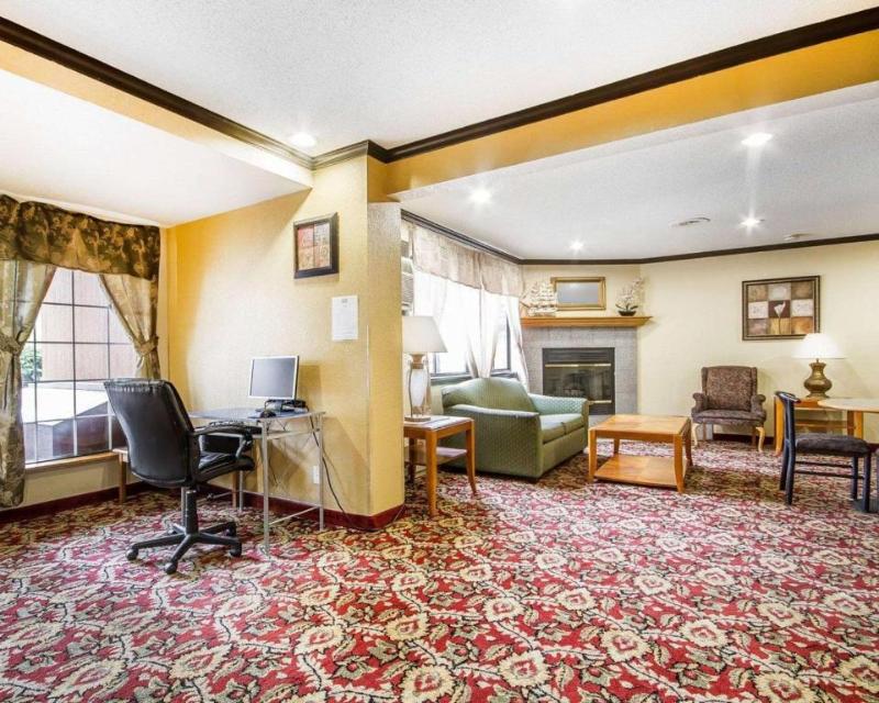 rodeway inn and suites east