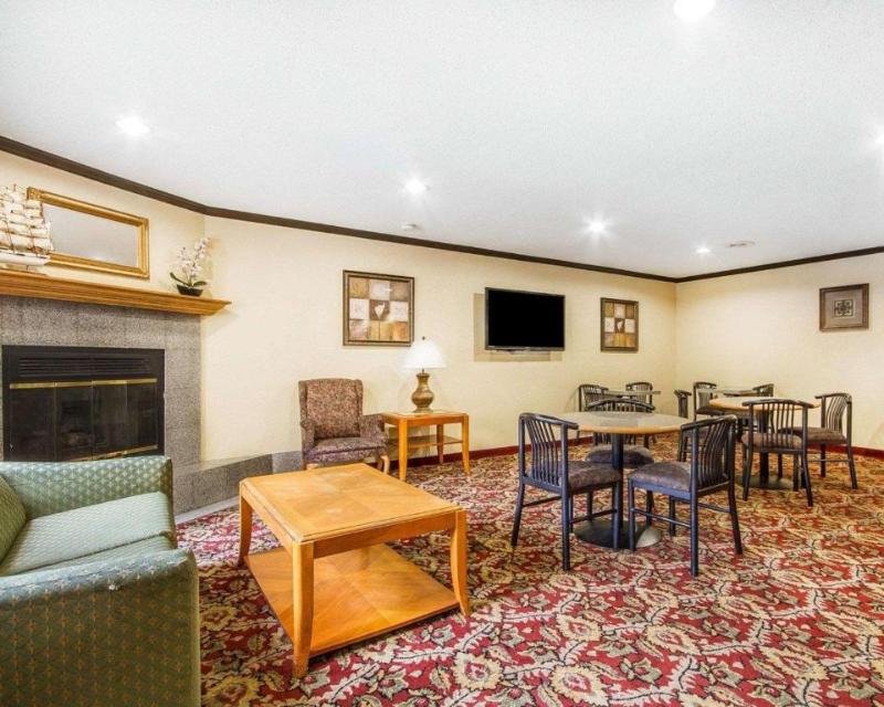 rodeway inn and suites east