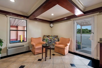 rodeway inn and suites east