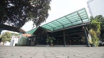 hotel batik yogyakarta