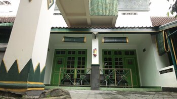 hotel batik yogyakarta