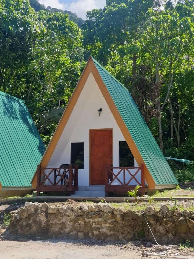 dumba bay tioman