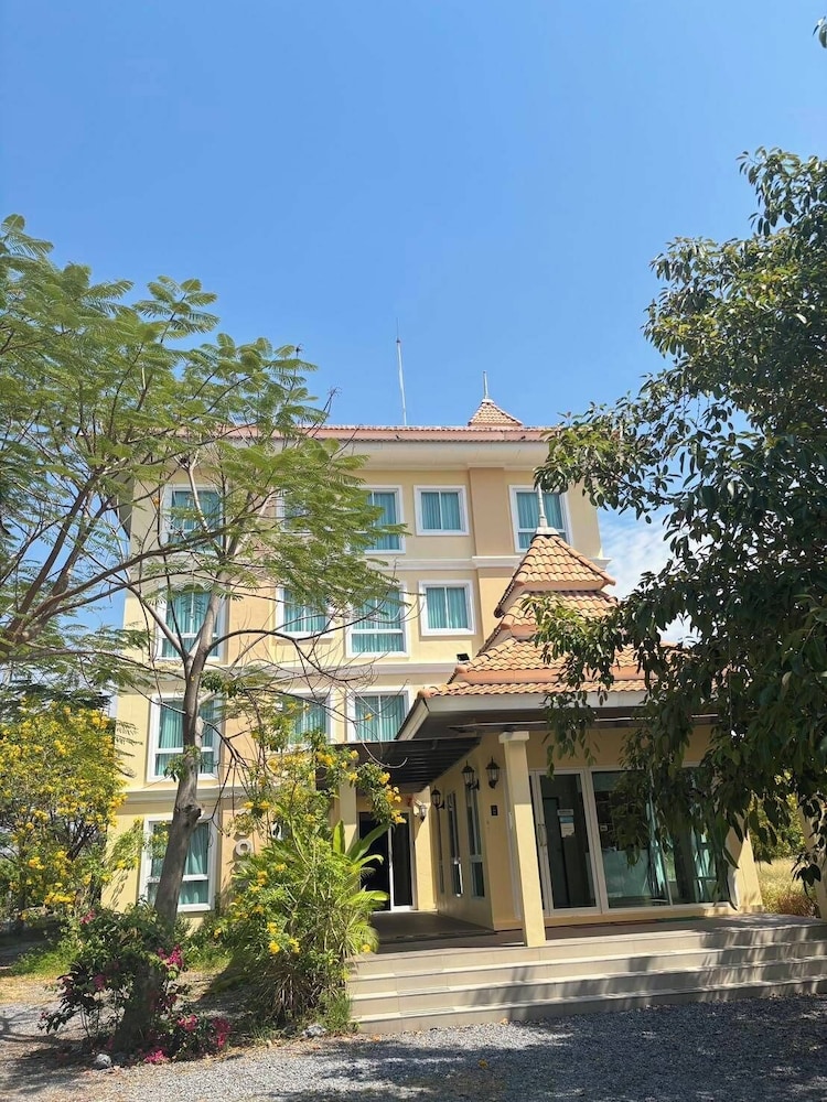 wellness world khao yai