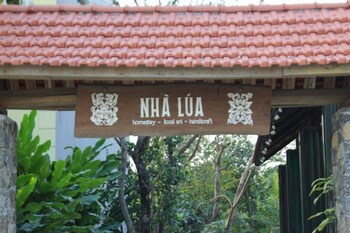 nha lua homestay