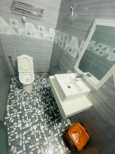 khach san khanh binh