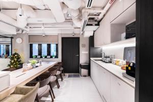 jyu capsule hotel