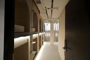 jyu capsule hotel
