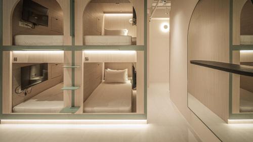 jyu capsule hotel