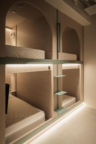jyu capsule hotel