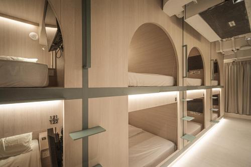 jyu capsule hotel