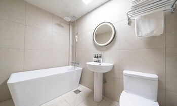 from h chung ju about hotel