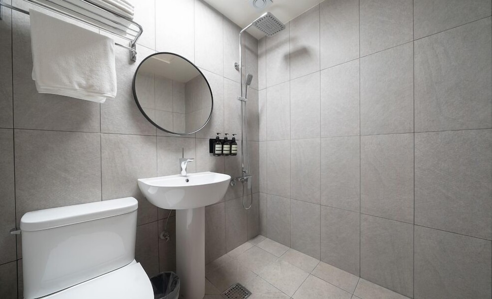 from h chung ju about hotel