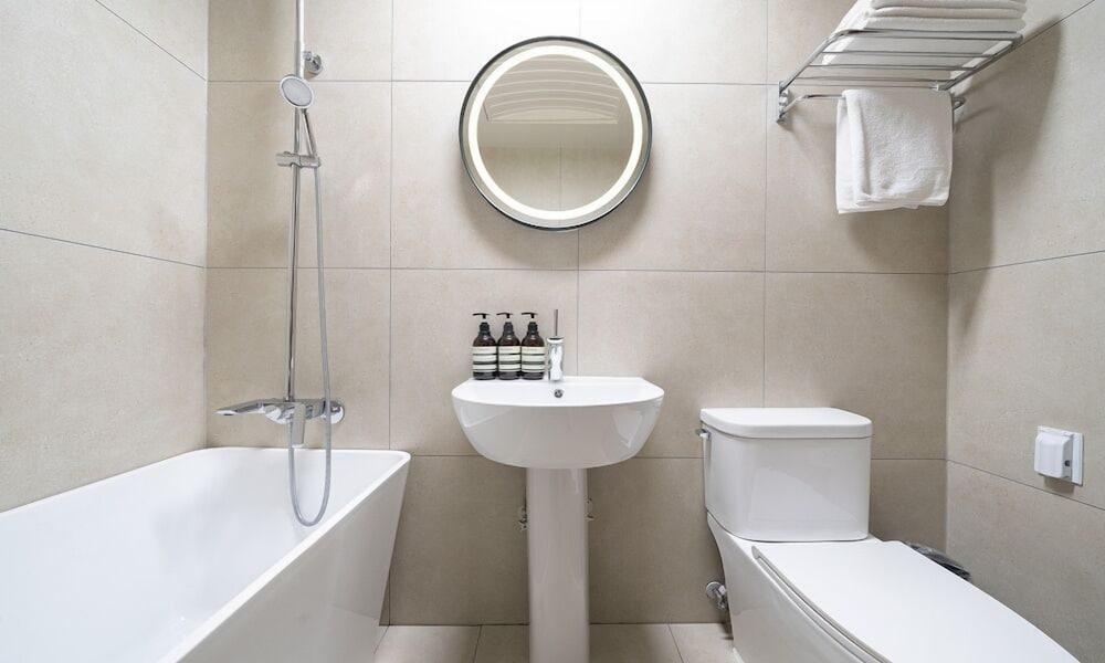 from h chung ju about hotel