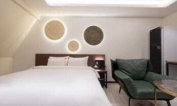 from h chung ju about hotel