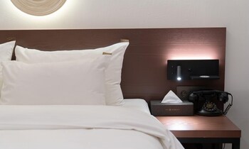 from h chung ju about hotel