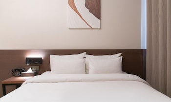 from h chung ju about hotel