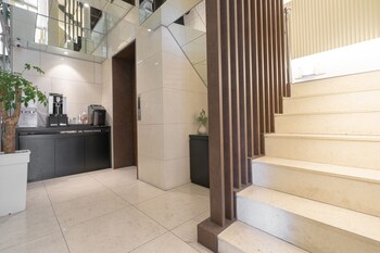 from h chung ju about hotel