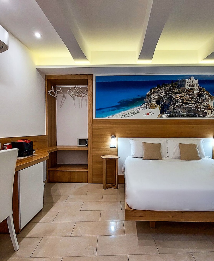 don francisco rooms tropea