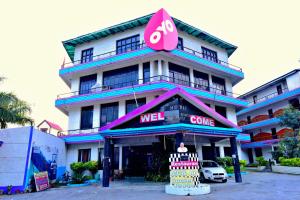 Hotel O Mid Way Tourist Resort,Sunder Nagar,3 star