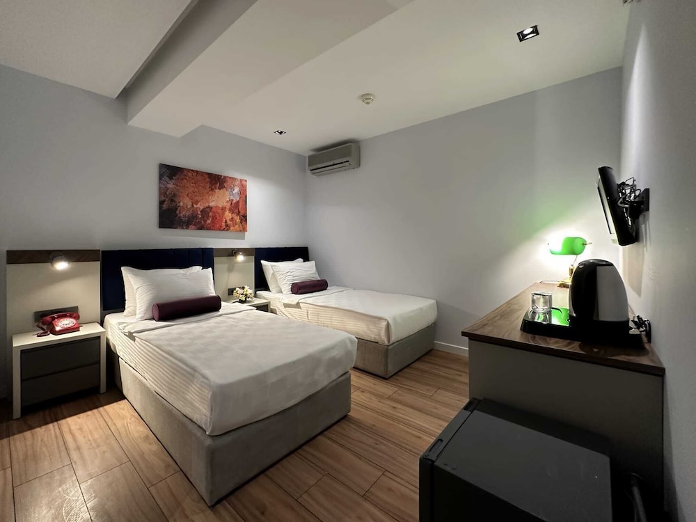 the royals hotel