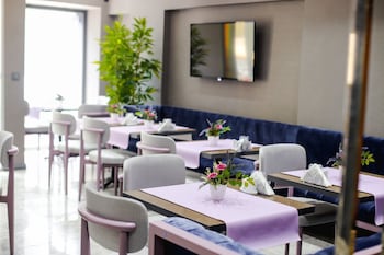 the royals hotel
