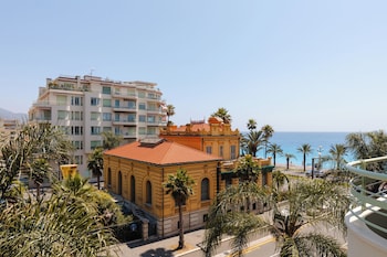 yelo promenade powered by sonder