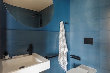 yelo promenade powered by sonder