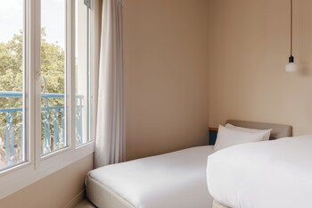 yelo promenade powered by sonder