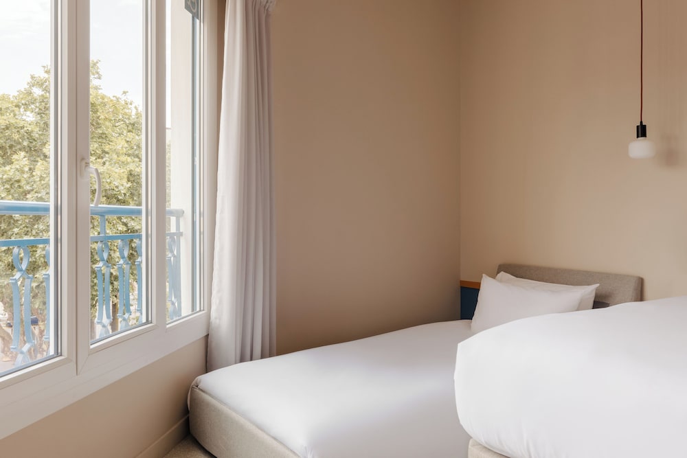 yelo promenade powered by sonder